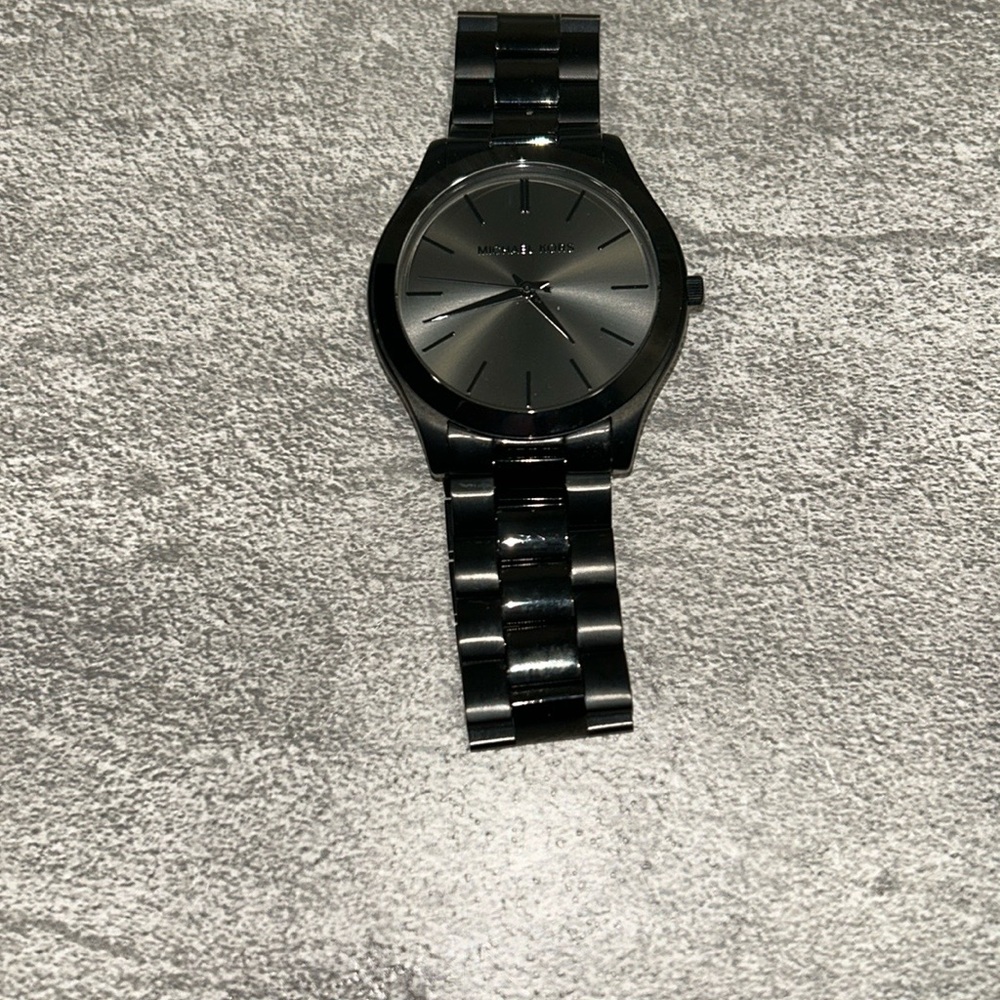 Michael Kors Black and Gray Watch - Picture 9 of 9